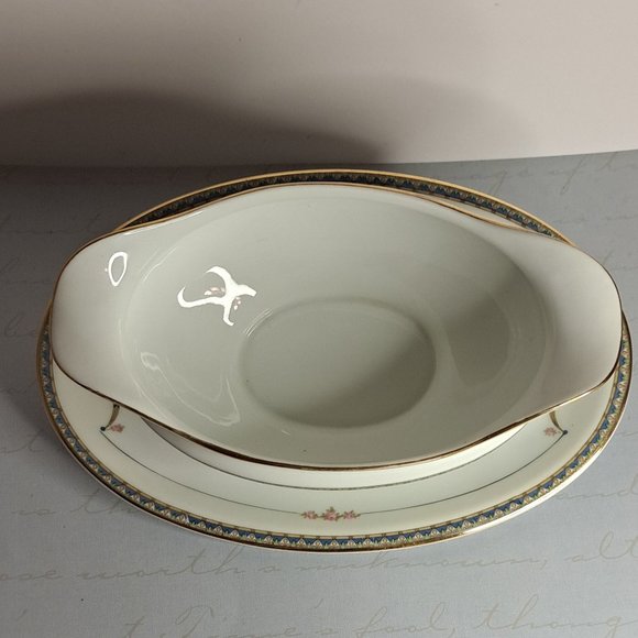 Noritake Laureate Gravy  Boat with Attached Underplate - Picture 9 of 11